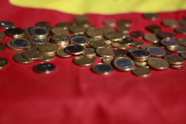 Σε πρόωρη αποπληρωμή μέρους της ευρωπαϊκής βοήθειας προχωρά η Ισπανία